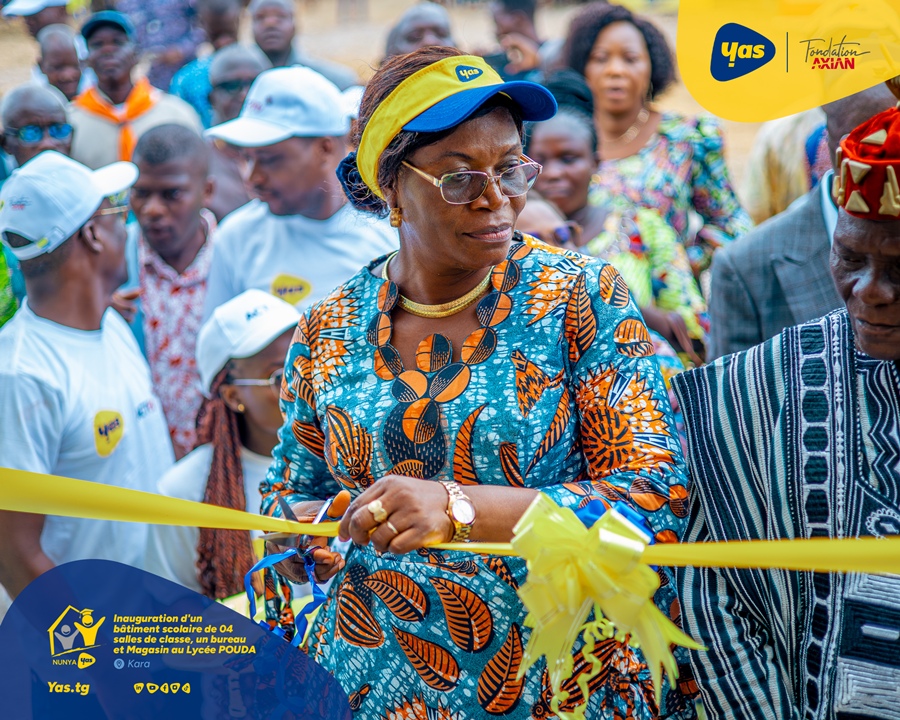 Yas Togo, avec l’accompagnement de la Fondation Axian, inaugure un nouveau bâtiment scolaire au Lycée Pouda