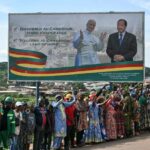 Au Cameroun, le pape appelle les autorités à «un examen de conscience»