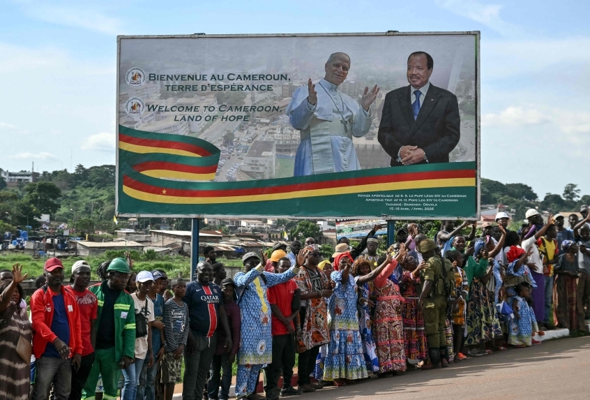 Au Cameroun, le pape appelle les autorités à «un examen de conscience»