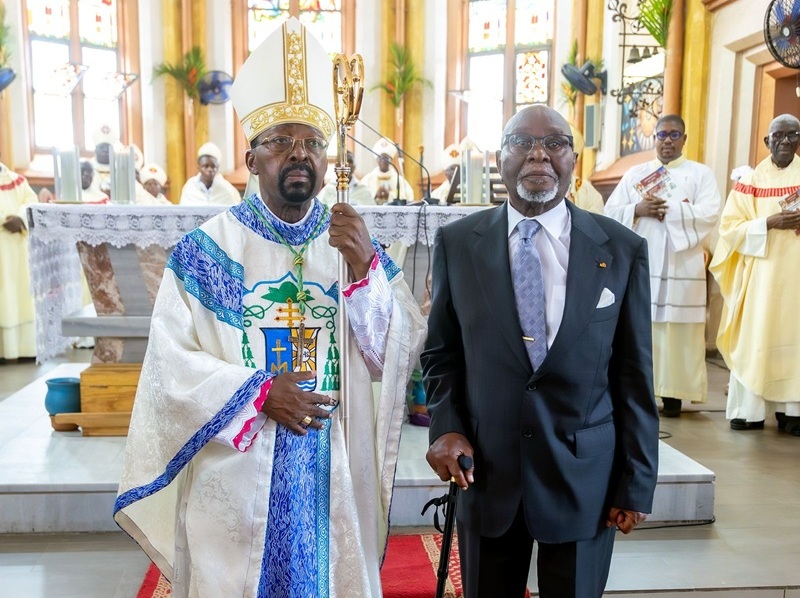 Togo : prise de fonction officielle du nouvel archevêque de Lomé en présence du PR