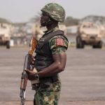 Nigeria : des jihadistes assiègent une ville depuis des jours, l'armée ordonne un couvre-feu