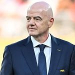 Foot: La Fifa confirme la candidature d'Infantino à sa réélection malgré la crise