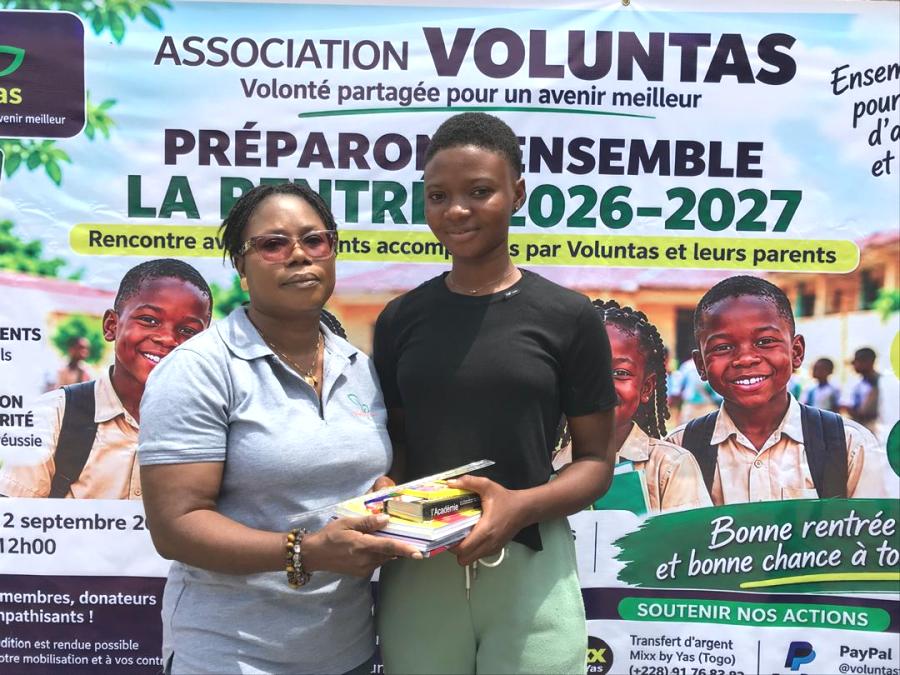 Rentrée scolaire : 150 enfants reçoivent des kits scolaires de l’Association Voluntas