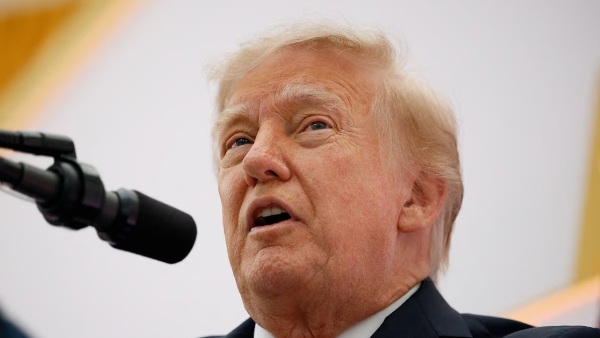 Furieux contre Zelensky, Trump veut un nouveau président en Ukraine