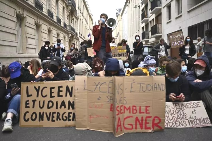 Colère lycéenne en France: nouvelle journée d&rsquo;action jeudi, les représentants lycéens et étudiants veulent être reçus par Lecornu